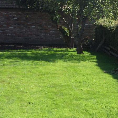 Firtrees Villa Selby Exterior photo